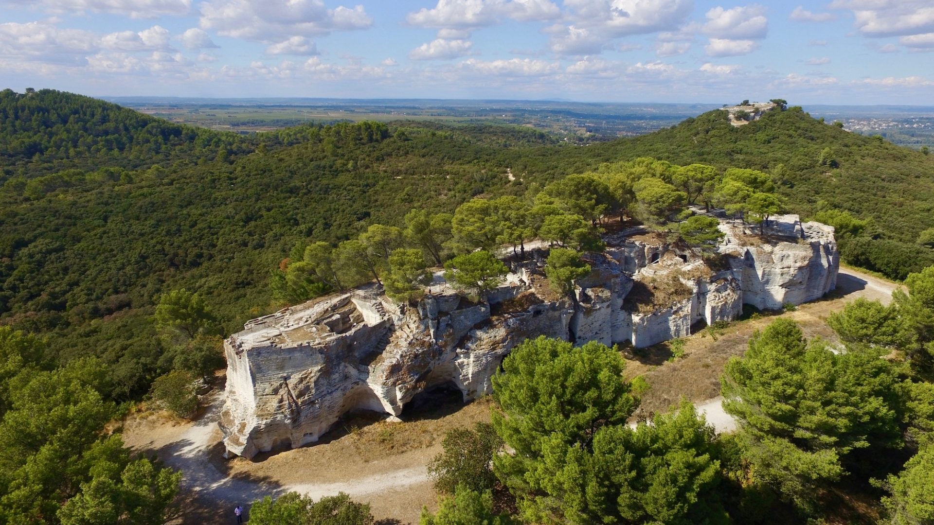 Abbaye de Saint-Roman | Une Abbaye troglodytique surplombant le Rhône à  Beaucaire, Ville d'Art et d'histoire